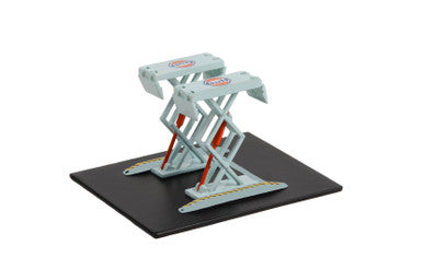 Greenlight Collectibles Double Scissor Lift GULF