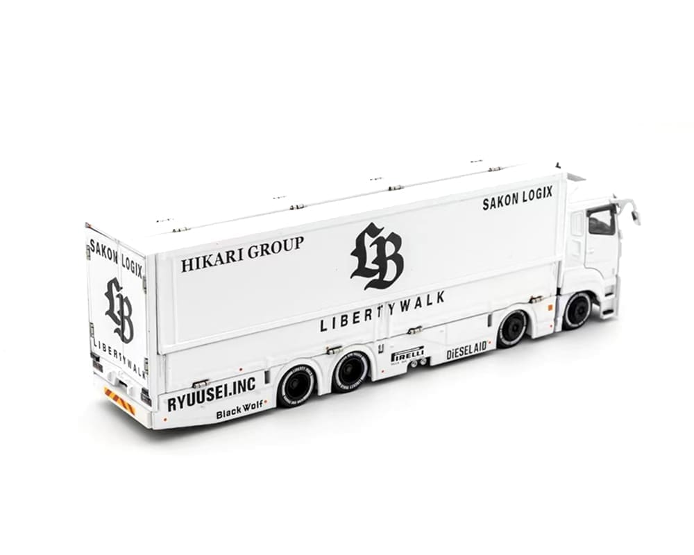 GCD 1:64 Liberty Walk LB-Trucks Mitsubishi Fuso Super Great Transporter Sakon Logix – White 301
